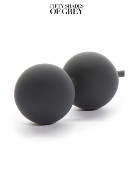 Apriete y sienta las bolas de amor - Cincuenta sombras de Grey
