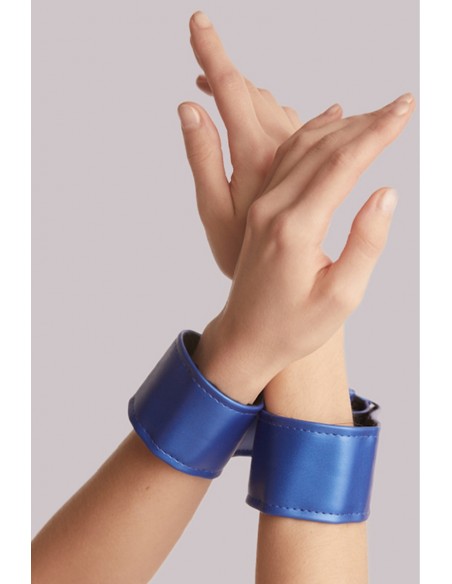 Metallic-blaues Curious-Geschirr – Strap On Me